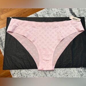 NWT Victoria's Secret Fabulous Pink Heart Satin No Show cheeky Panties Medium M